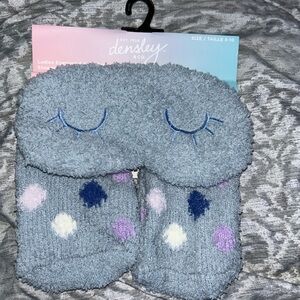 Eye mask and sock set